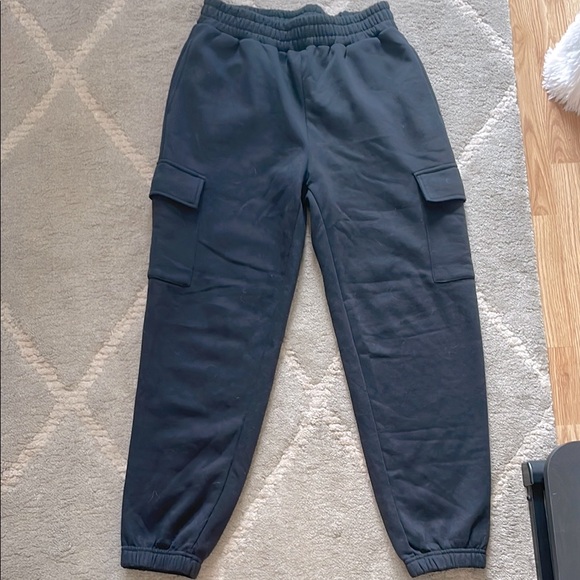 Black Cargo Sweatpants - Picture 1 of 2